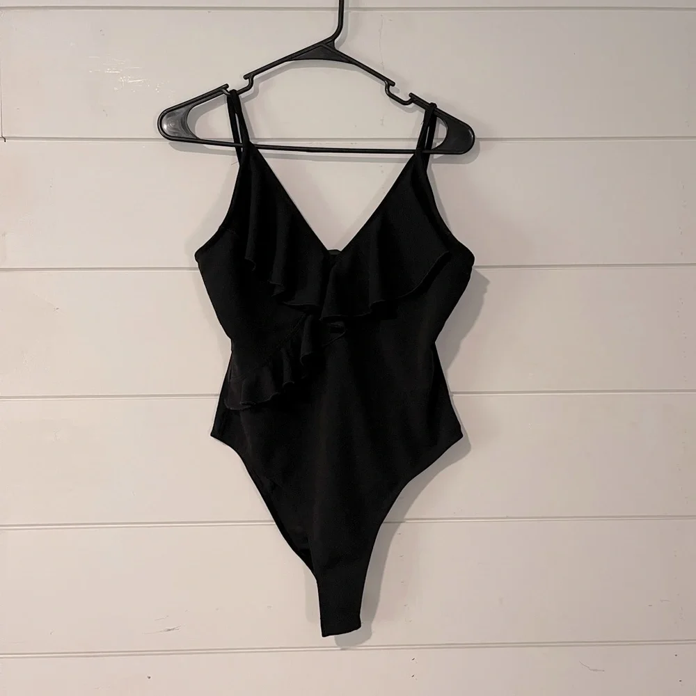 Super cute black bodysuit size Large - Picture 1 of 9